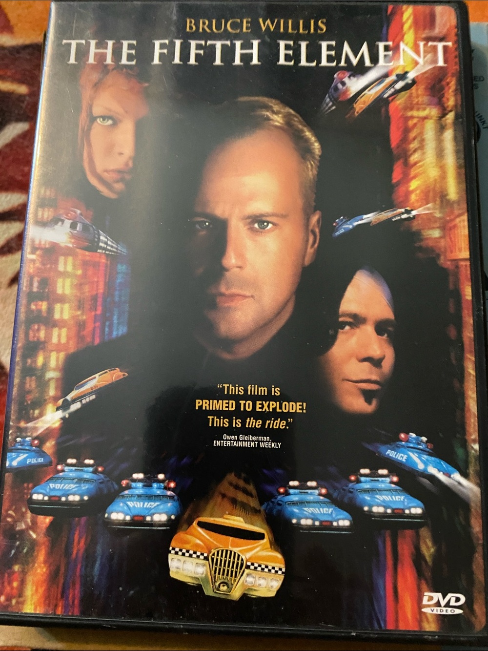 The Fifth Element DVD - Bruce Willis - Black/Multicolor Cover
